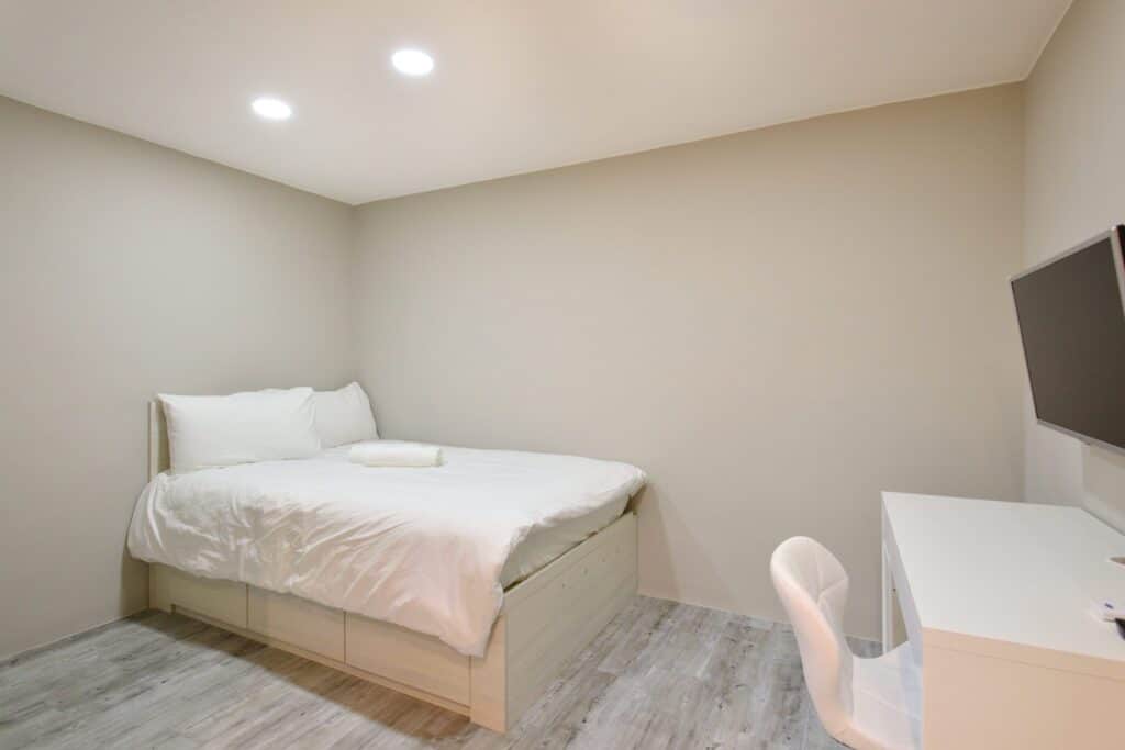 Poplar 1/F Studio A