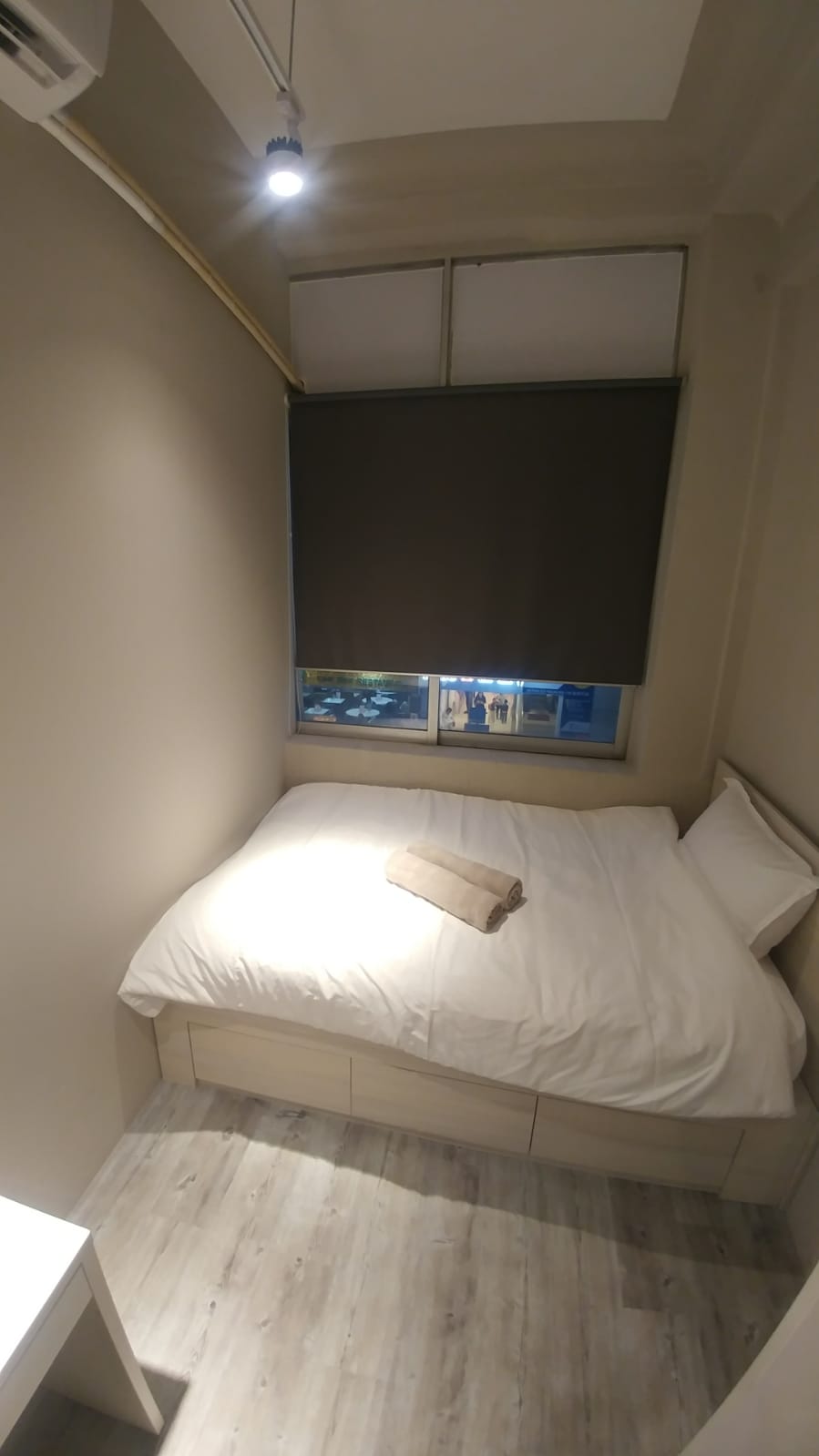 FLT 1B - Image 2